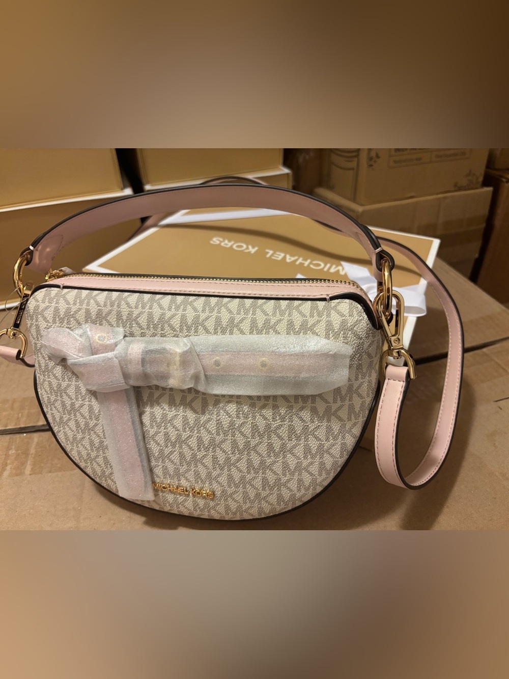 Michael Kors Emilia  MK Signature shoulder bag with Crossbody strap